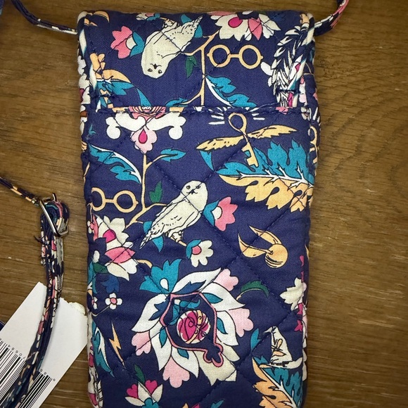 VERA BRADLEY Harry Potter Home to Hogwarts Carson Cell Phone Crossbody Bag Case - Picture 7 of 9